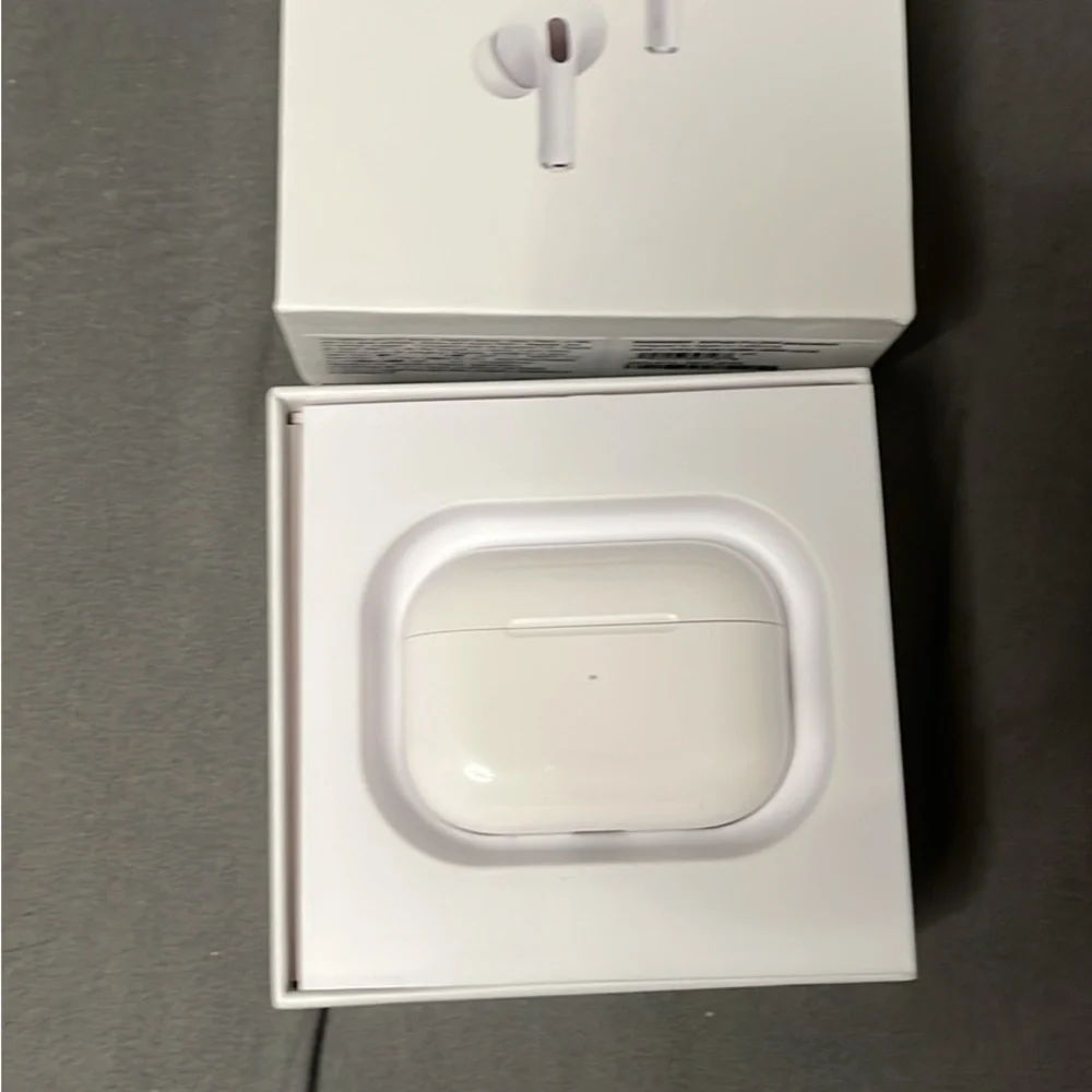 Wireless Earbuds with Charging Case - White